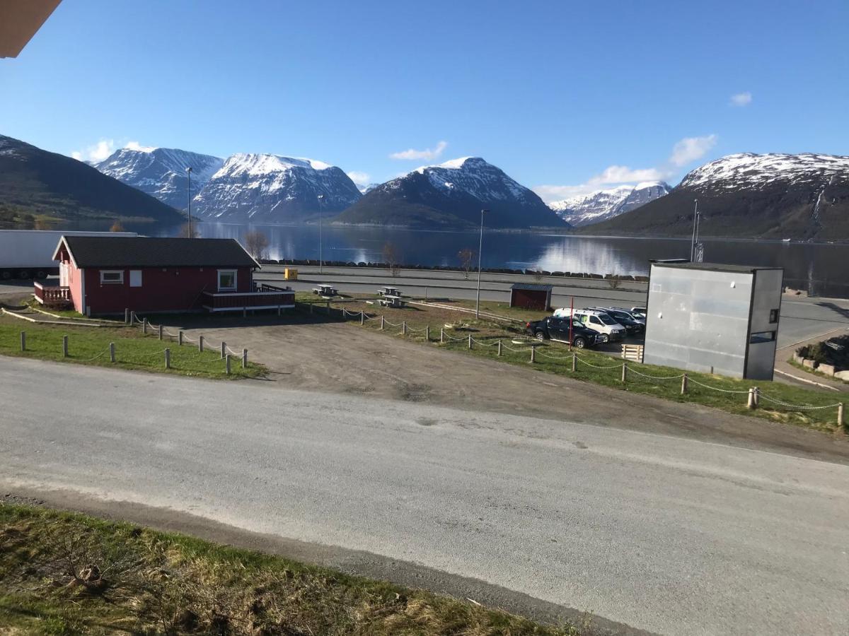 Lyngenfjord Gammelhotell Olderdalen Bagian luar foto